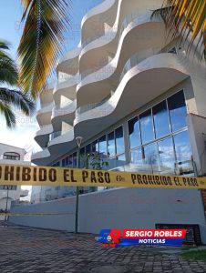 CAE DESDE UN SEGUNDO PISO Y PIERDE LA VIDA EN COMPLEJO TURÍSTICO DE BAHÍA DE BANDERAS.
