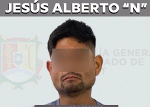 ANDABA DE HALCÓN ESPIANDO A LAS AUTORIDADES Y FUE DETENIDO EL JESUS ALBERTO EN BAHÍA.