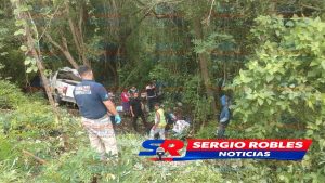 IMPRESIONANTE ACCIDENTE 21 PERSONAS SUFREN VOLCADURA EN CARRETERA EL LLANO PLATANITOS “LA COSTERA”.