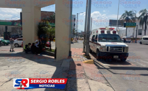 ADULTO MAYOR ES ATROPELLADO EN EL CRUCE DE INSURGENTES Y MÉXICO, EN TEPIC