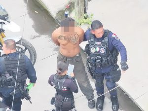 DETIENEN A DOS POR PRESUNTO ROBO Y ASEGURAN DOS MOTOCICLETAS EN TEPIC