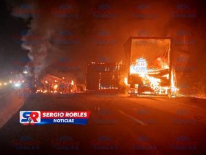 ¡MÁS DE 20 KILÓMETROS DE FILA Y LA AUTOPISTA TEPIC-GUADALAJARA, SIN REACCIONAR!